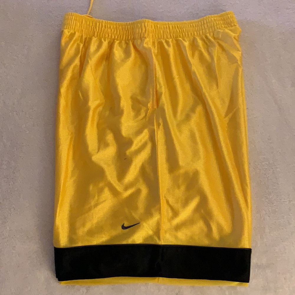 Nike Basketball shorts - Picture 3 of 5